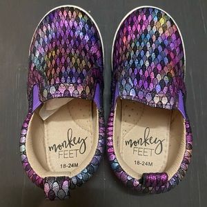 Monkey Feet 12/18M shoes